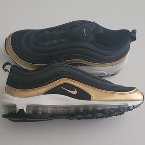 Nike Air Max - Mens 6.5/Womens 8